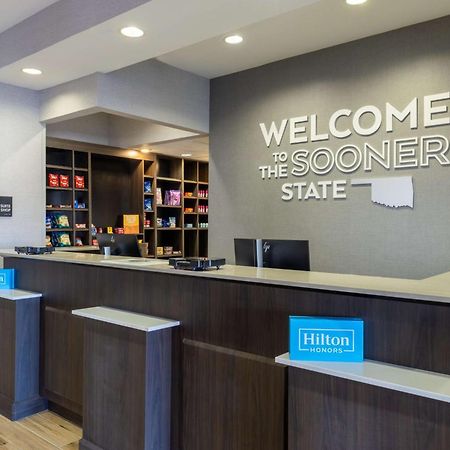 ハンプトン イン アンド スイーツ ウッドワード Woodward エクステリア 写真